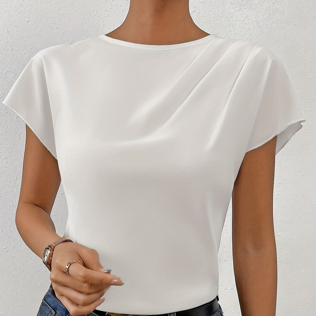 Sleeveless Round Neck Pleated Top
